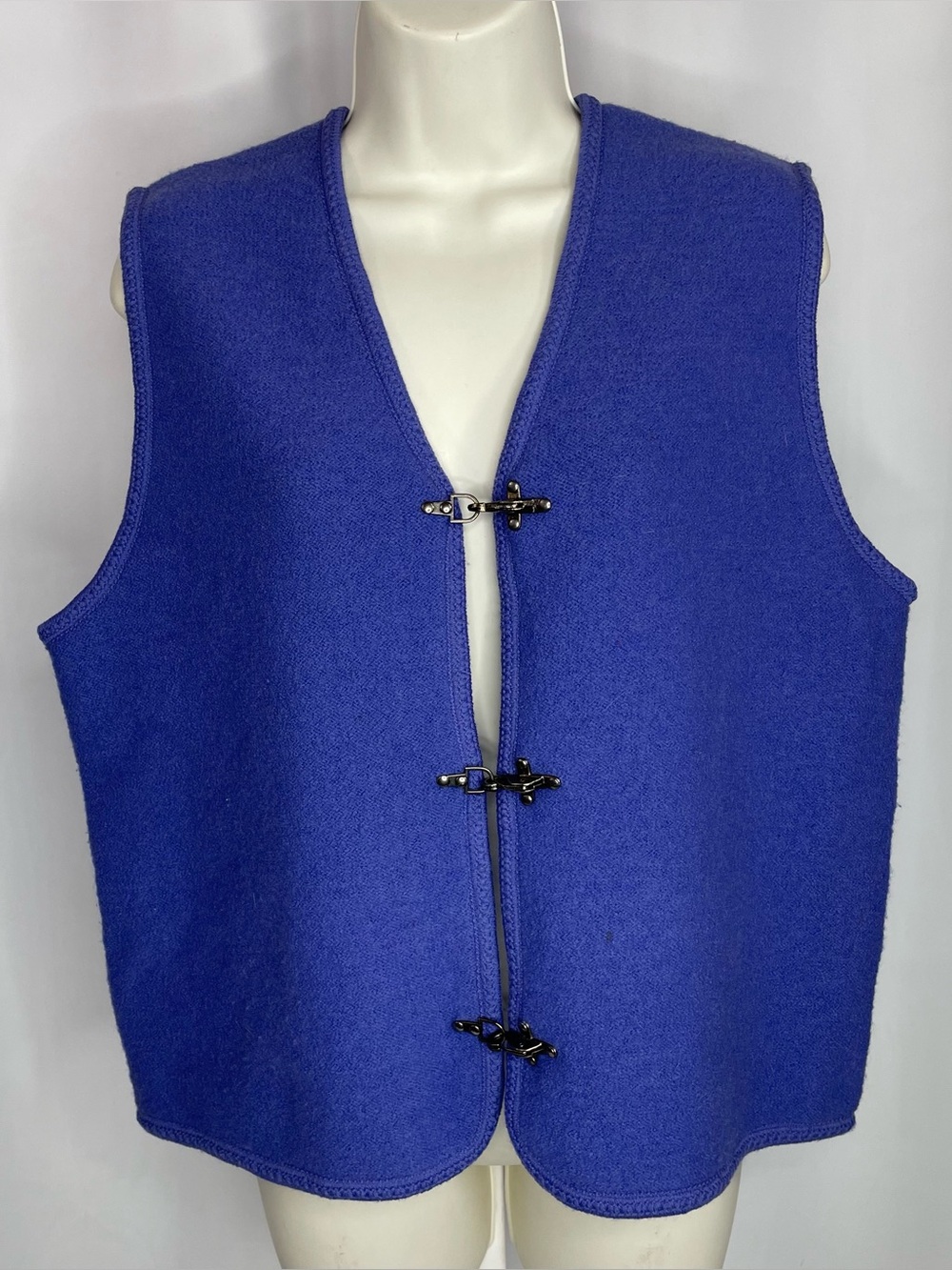 Tally-Ho 100% Wool Blue Purple Metal Clasp Vest L Equestrian